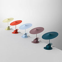 lampe design pour bureau ou interieur en forme de cymbale, style industrielle